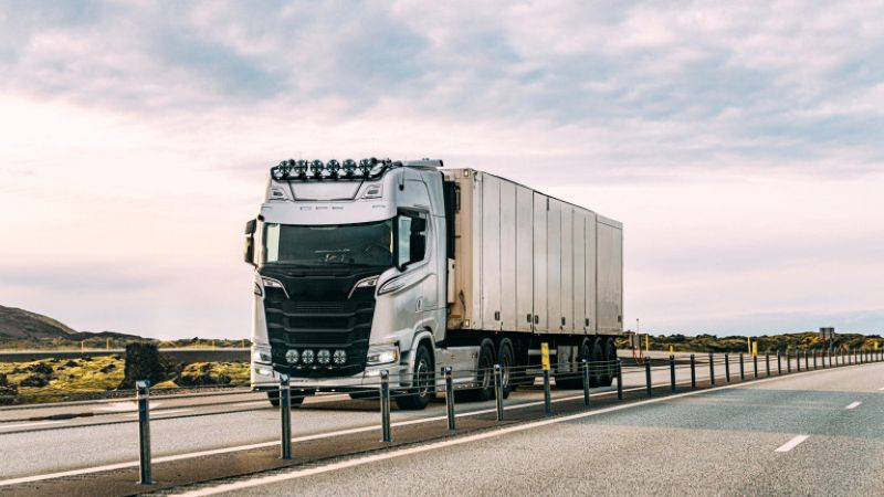 Oт днec: Гpaдът в Pyмъния, ĸъдeтo тoвapнитe aвтoмoбили вeчe нe мoгaт дa влизaт бeзплaтнo